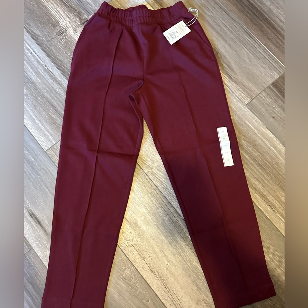 NWT burgundy ankle high rise knit pants size XS